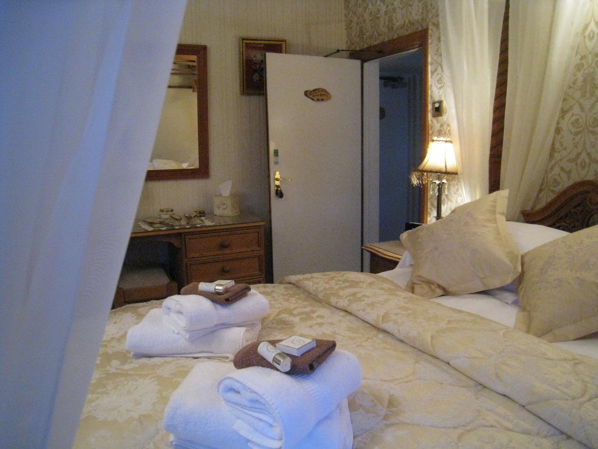 Rosebud Cottage Guest House Haworth Buitenkant foto